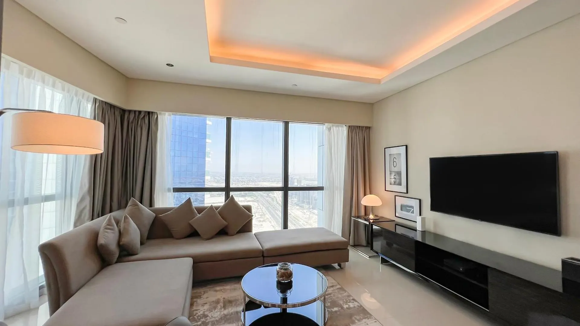 Apartamento Luton Vacation Homes - Damac Paramount 2Br High Floor, Business Bay, Dubai 61Ab06