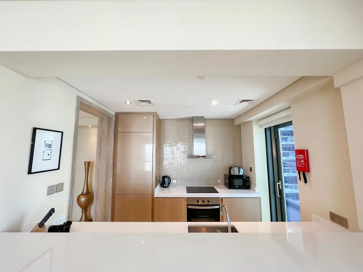 Luton Vacation Homes - Damac Paramount 2Br High Floor, Business Bay, Dubai 61Ab06 0*,